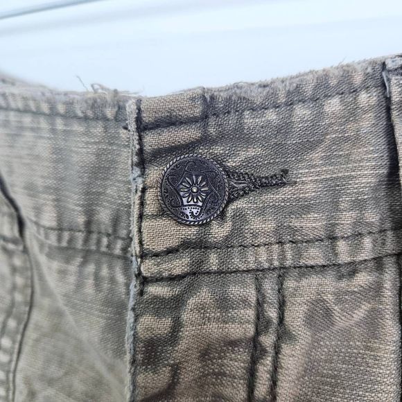 FREE PEOPLE Women's Frayed Hem Tan Denim Space Dye Distressed Shorts Size: 4 - Picture 2 of 6